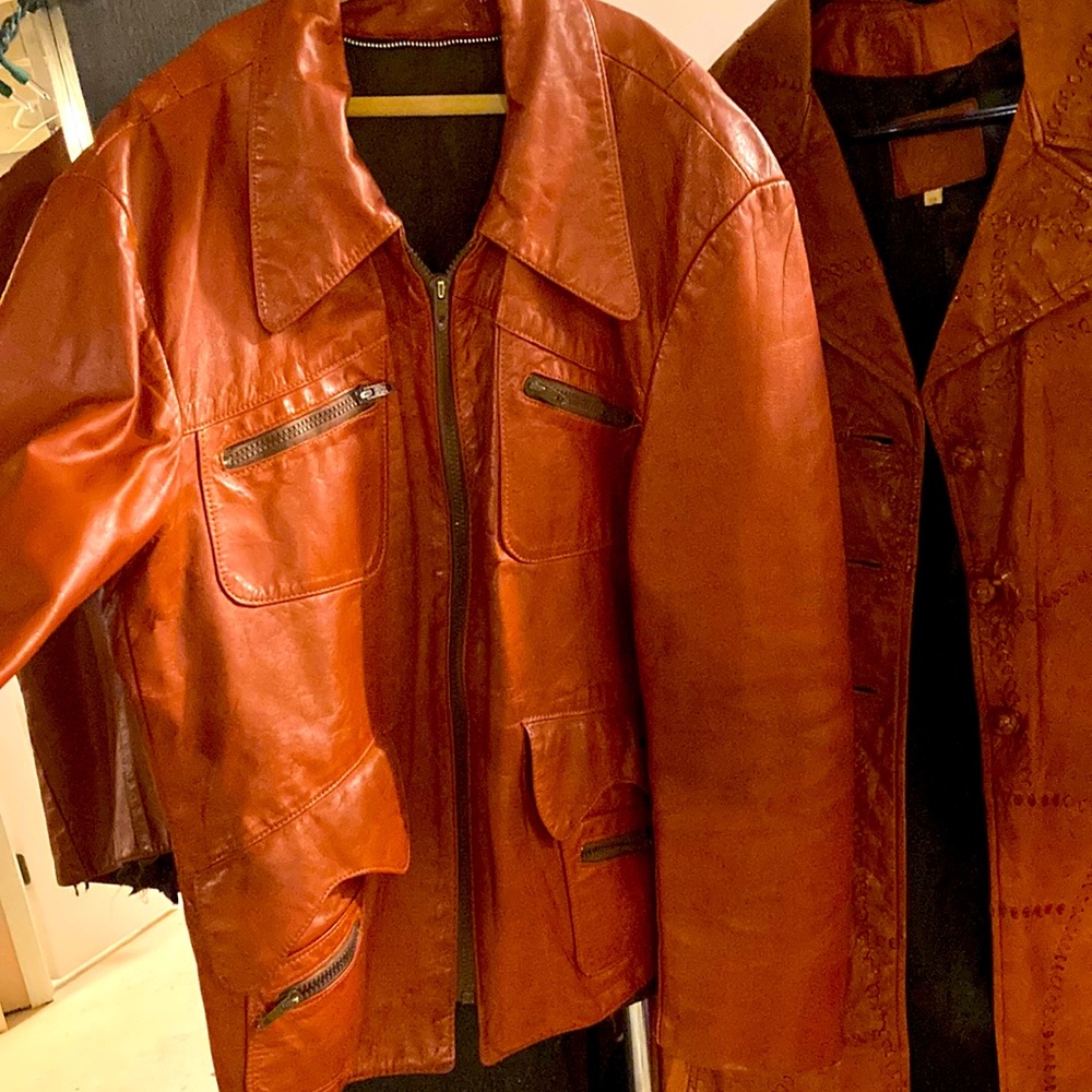 Beautiful VINTAGE leather bomber